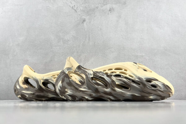 adidas Yeezy Foam Runner 'MX Cream Clay' GX8774(Recommend one or two size up) - Image 9