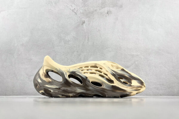 adidas Yeezy Foam Runner 'MX Cream Clay' GX8774(Recommend one or two size up) - Image 5