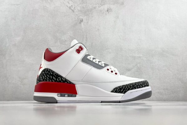 Air Jordan 3 OG Fire Red - Image 3