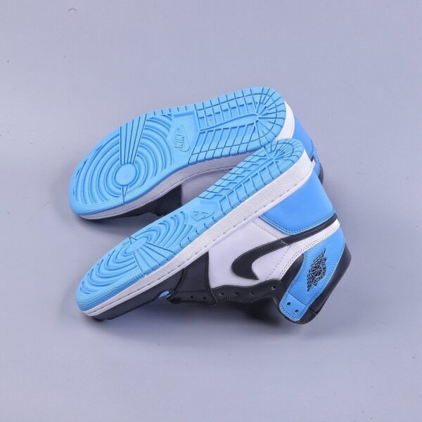 Air Jordan 1 Retro High OG 'UNC Toe' DZ5485-400 - Image 9