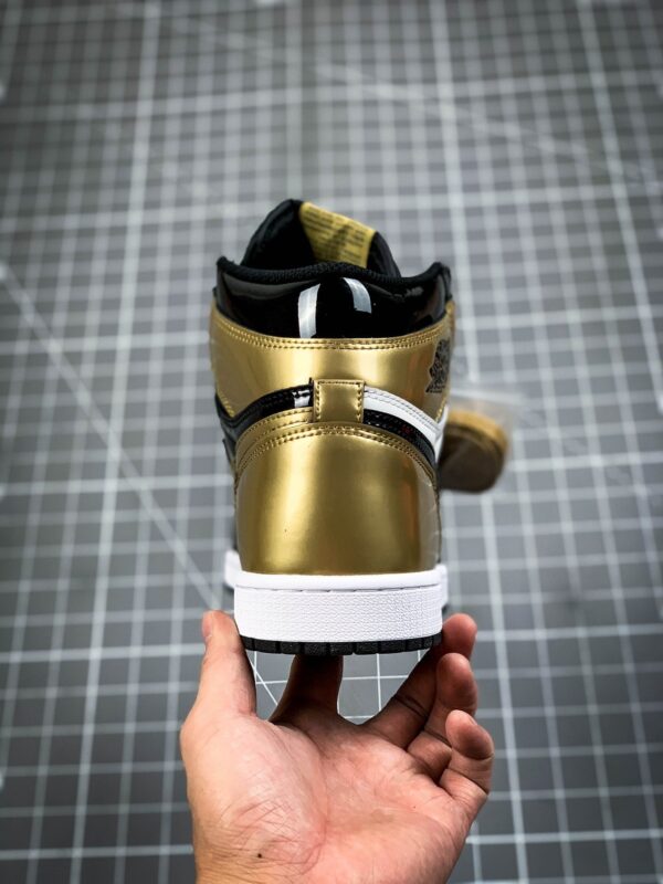 Air Jordan 1 Retro High OG NRG 'Gold Toe' 861428-007 - Image 4
