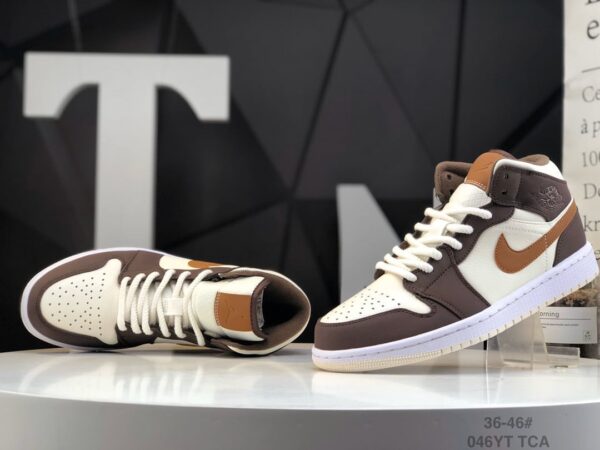Wmns Air Jordan 1 Mid SE 'Cream Dark Chocolate' DO6699-200 - Image 7