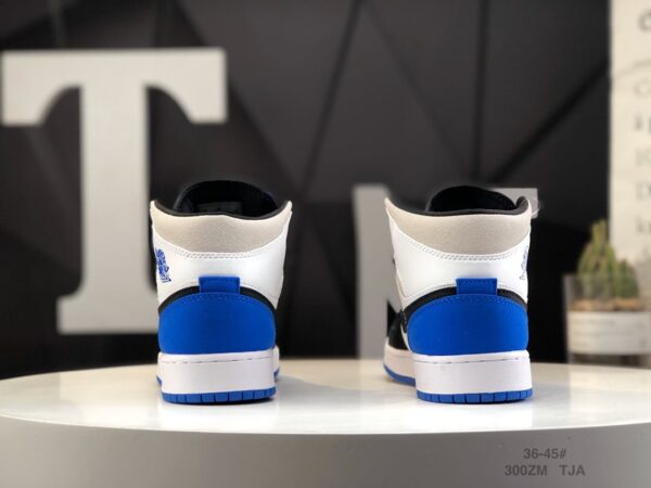 Air Jordan 1 Mid SE 'Royal Black Toe' 852542-102 - Image 7