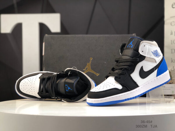 Air Jordan 1 Mid SE 'Royal Black Toe' 852542-102 - Image 10