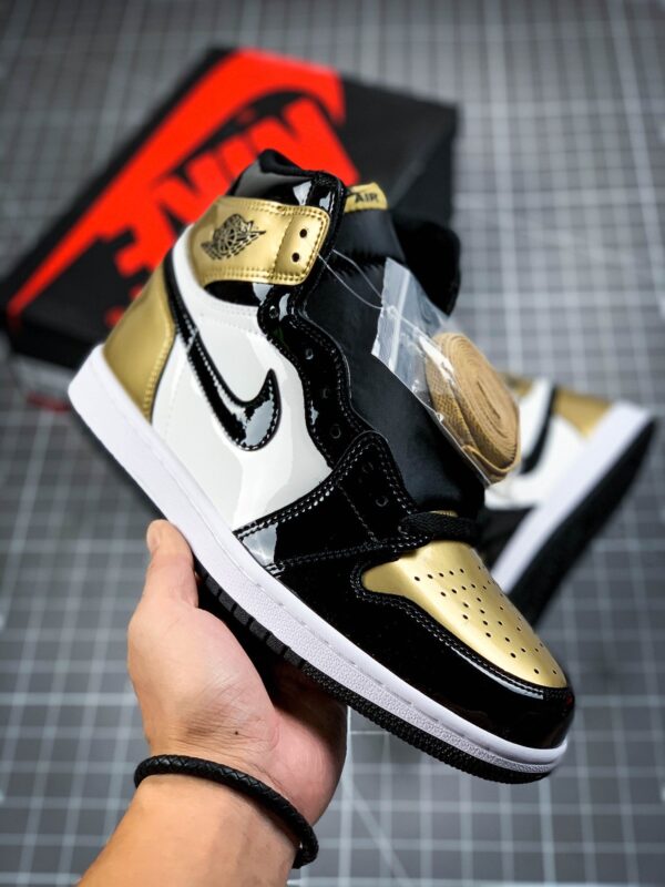 Air Jordan 1 Retro High OG NRG 'Gold Toe' 861428-007 - Image 8