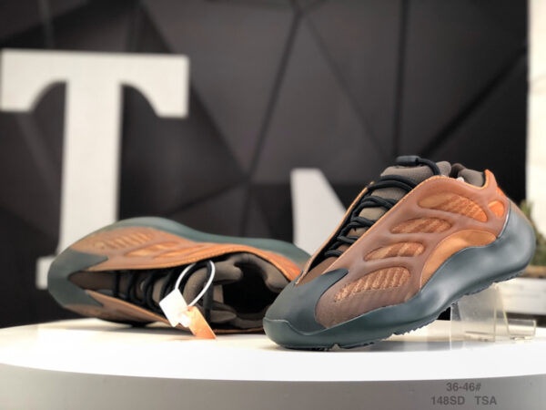 Yeezy 700 V3 Copper Fade GY4109 - Image 7