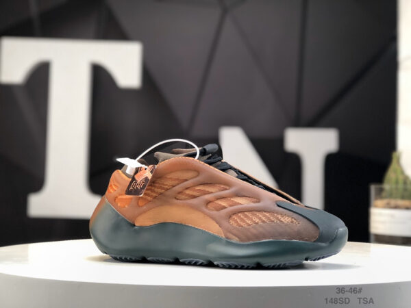 Yeezy 700 V3 Copper Fade GY4109 - Image 2