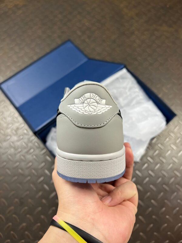 Dior x Air Jordan 1 Low CN8608-002 - Image 9