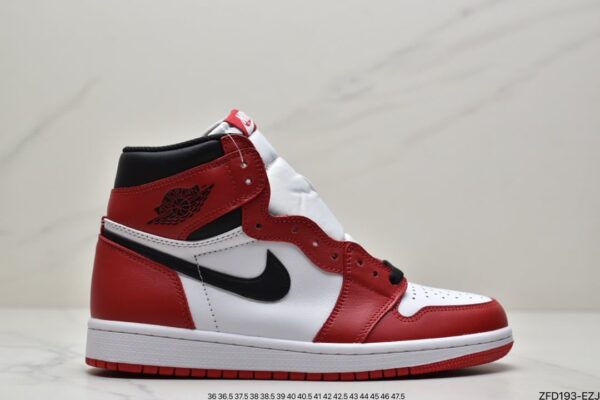 Air Jordan 1 Retro High OG 'Chicago' 2015 - Image 2