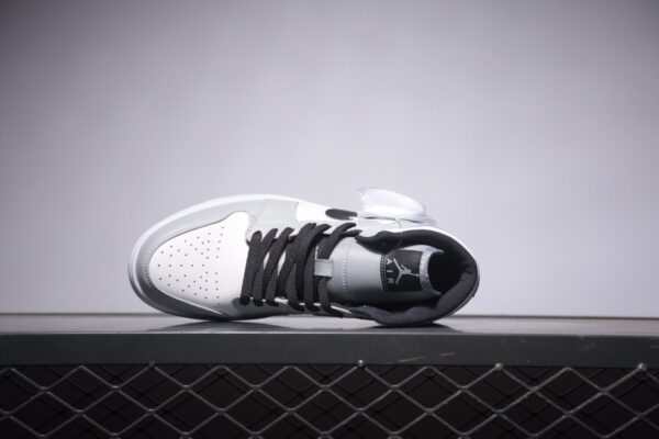 Air Jordan 1 Mid 'Smoke Grey' 554724-092 - Image 5