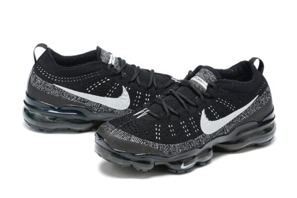 Nike Vapormax Flyknit - Image 4