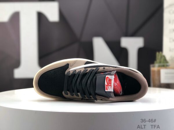Travis Scott x Air Jordan 1 Low 'Mocha' CQ4277-001 - Image 9